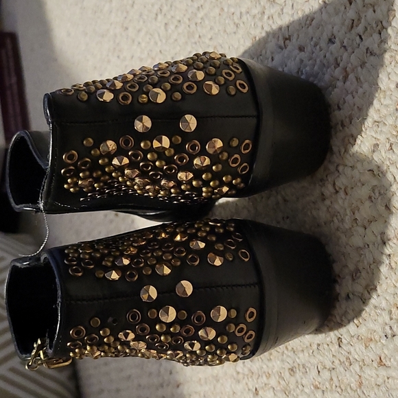 Yellow Box Boots - Oak - Picture 4 of 5